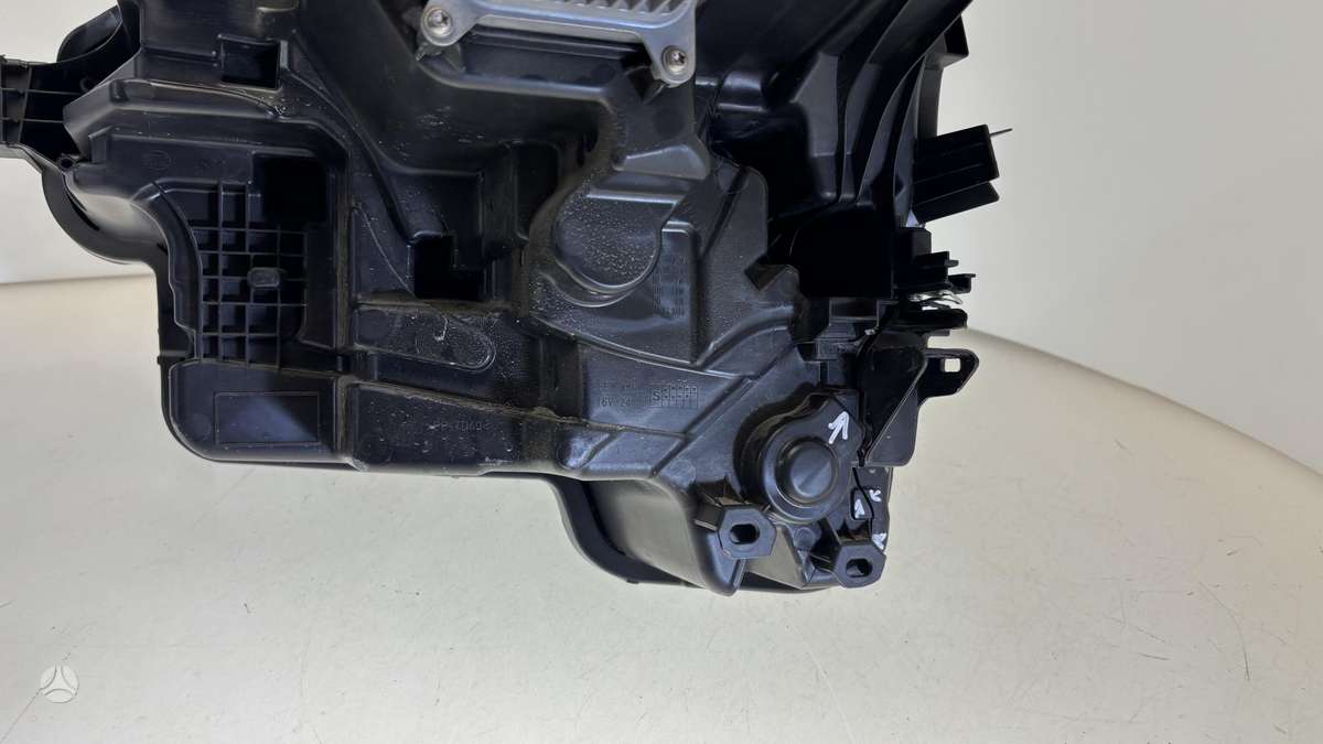 Tesla Model Y, 191835100D, Cen29121