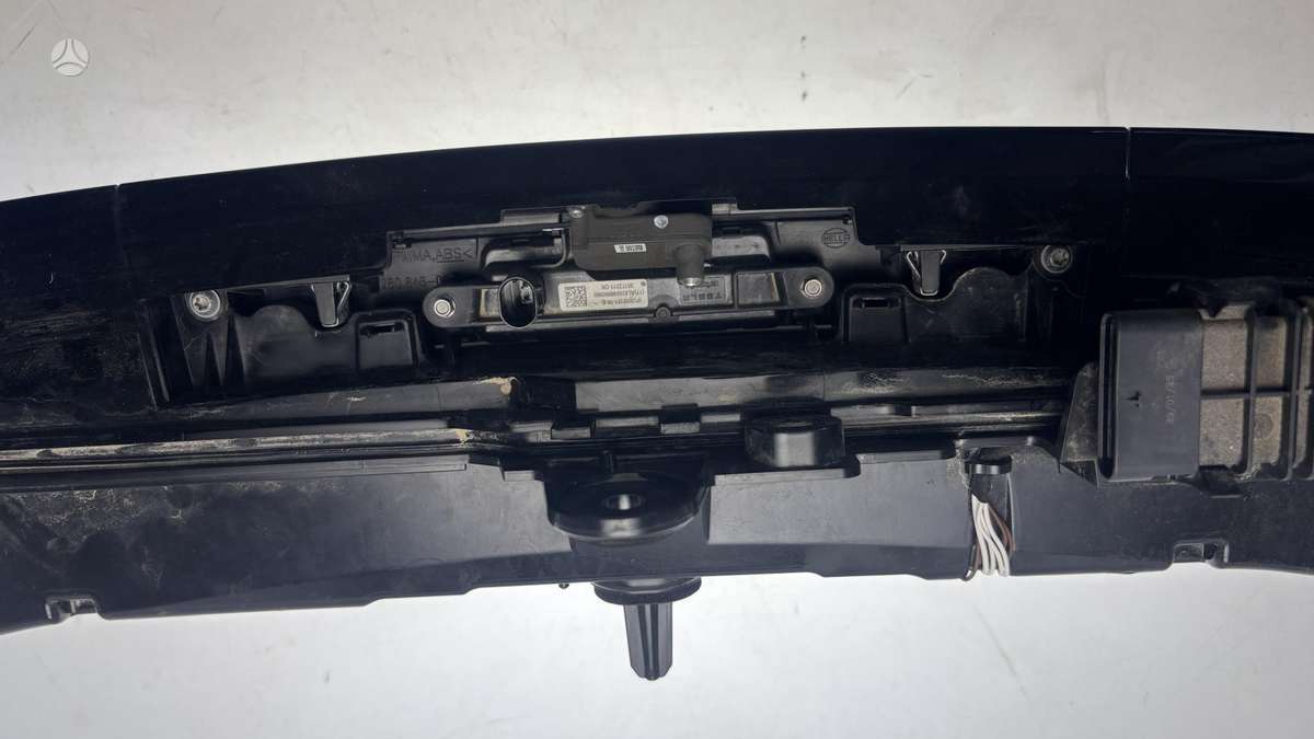 Tesla Model Y, 200460400B, Cen29122