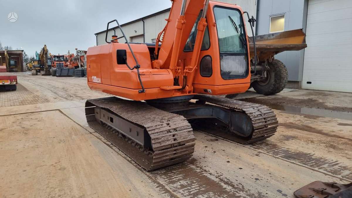 Daewoo SL130LC-V, excavator