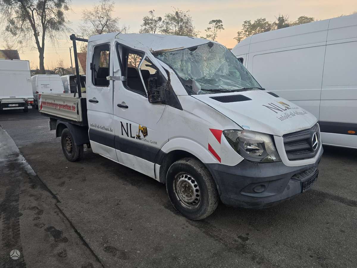 Mercedes-Benz Sprinter, cargo vans