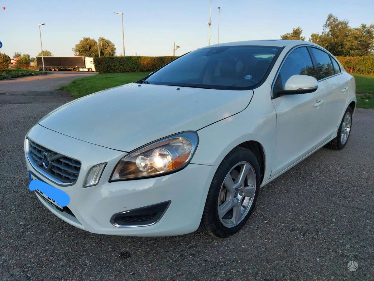 Volvo S60 - 1