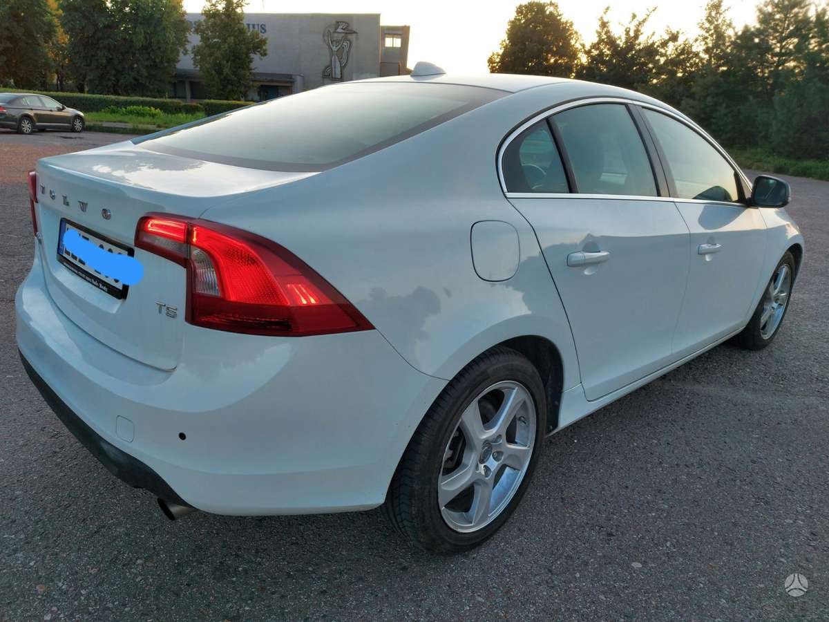 Volvo S60 - 5