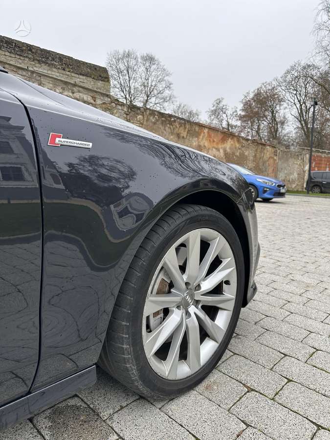 Audi A7, 3.0 l., sedanas