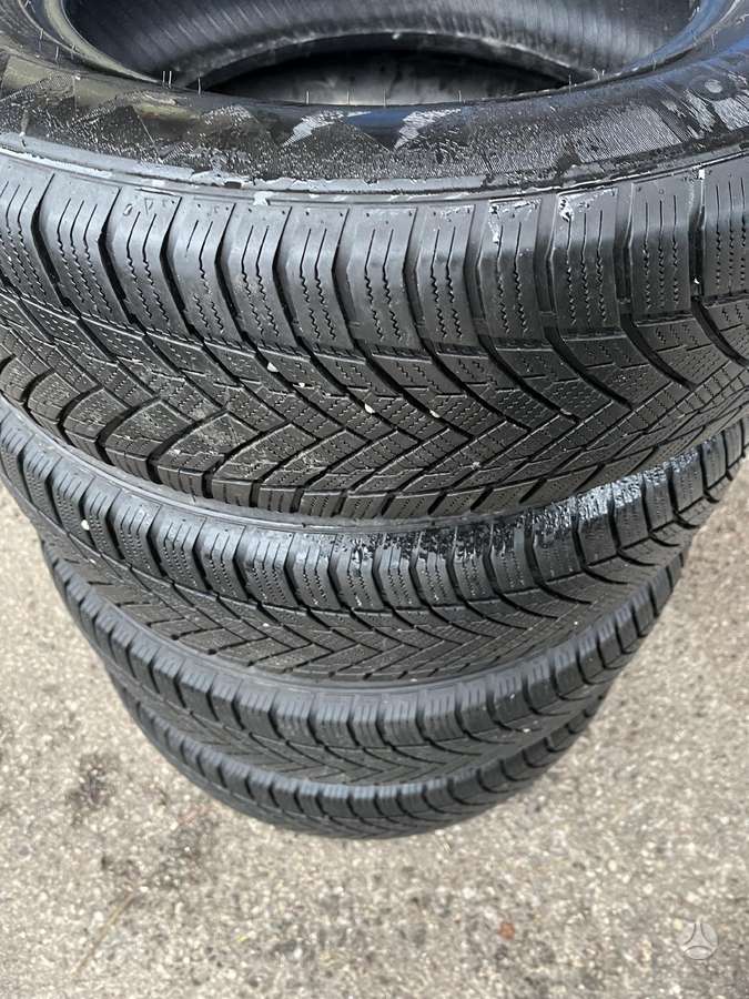 Tracmax S130, всесезонные 205/70 R15