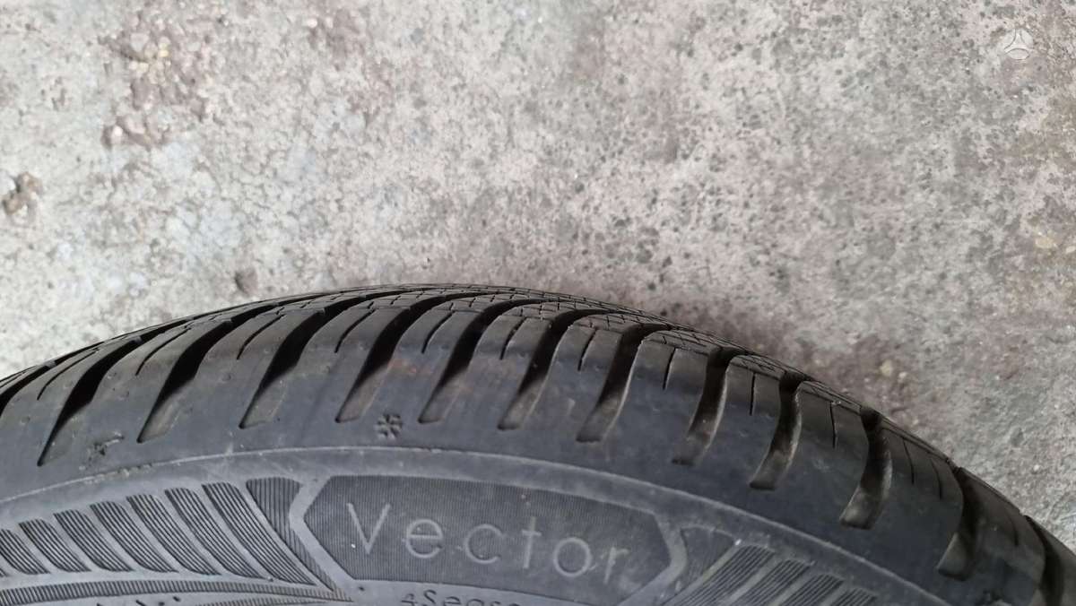 Goodyear Vector 4, winter 185/60 R15
