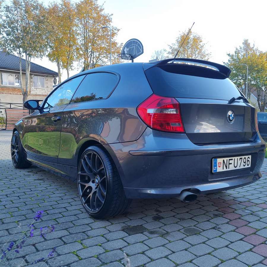 BMW 120, 2.0 l., hatchback