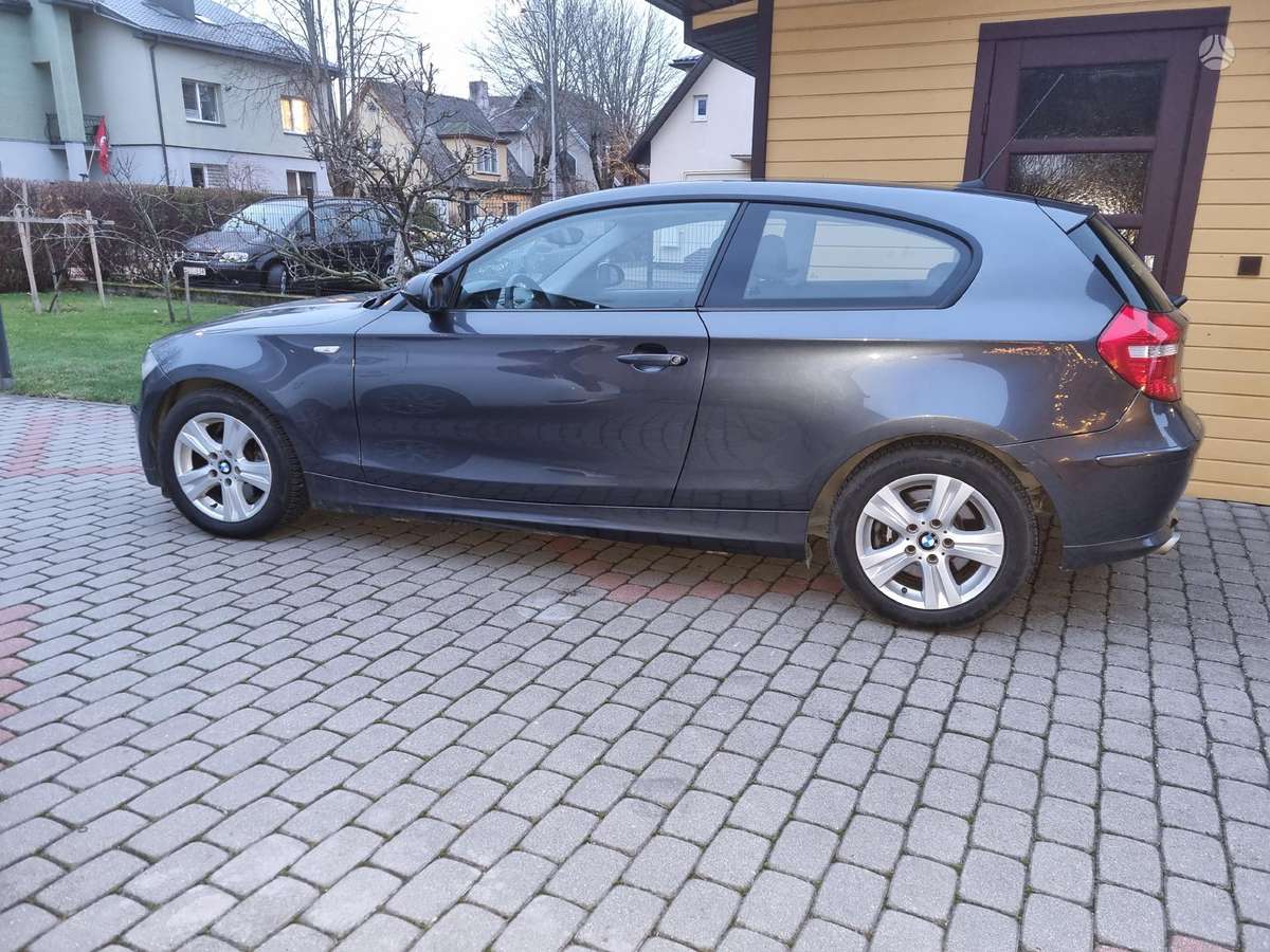 BMW 120, 2.0 l., hatchback