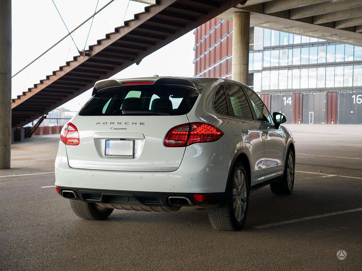 Porsche Cayenne - 11