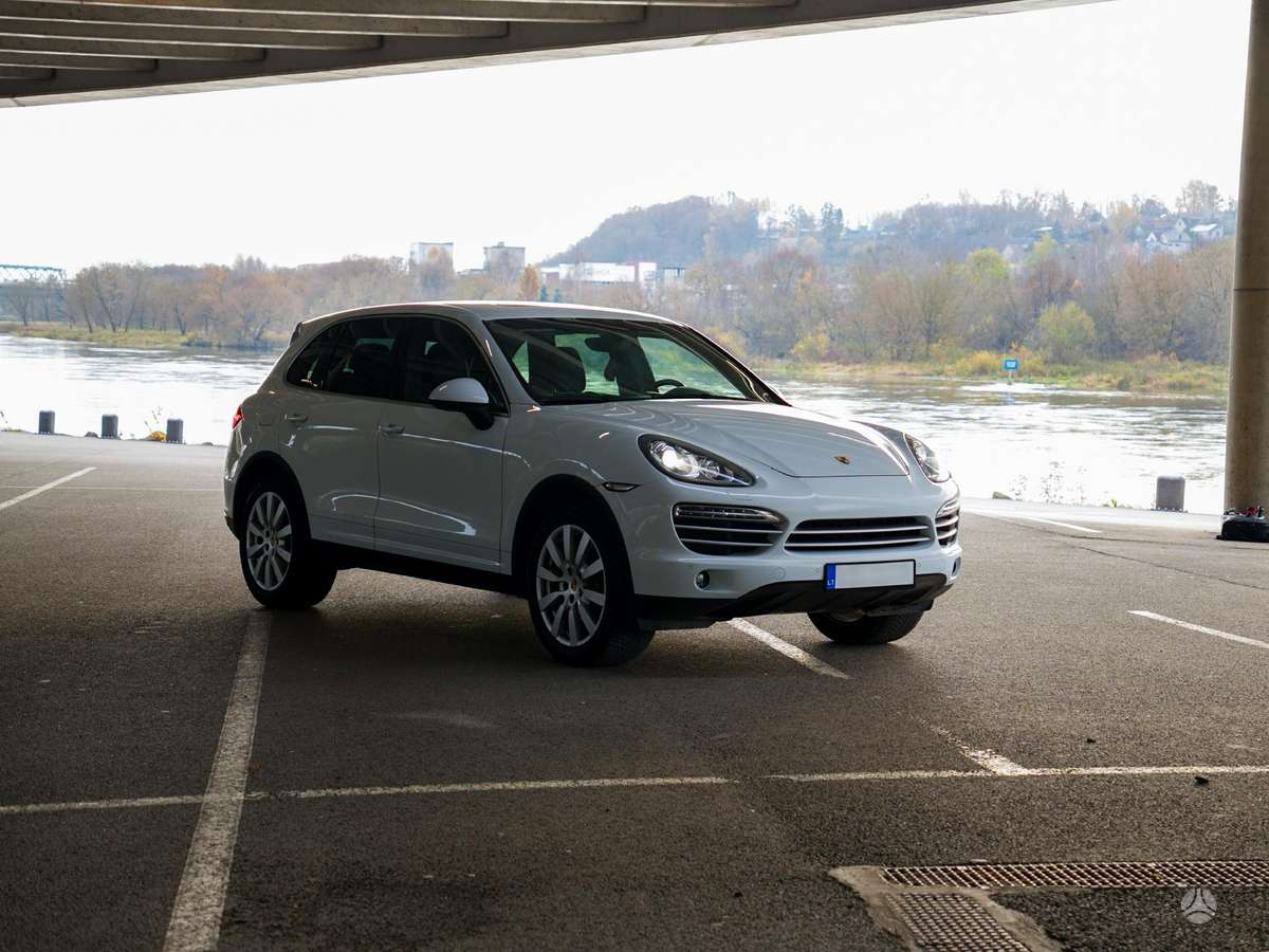 Porsche Cayenne - 6