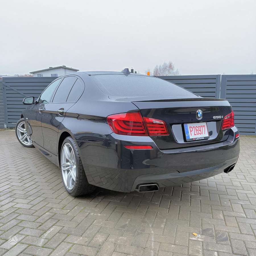 BMW 550, 4.4 l., Седан