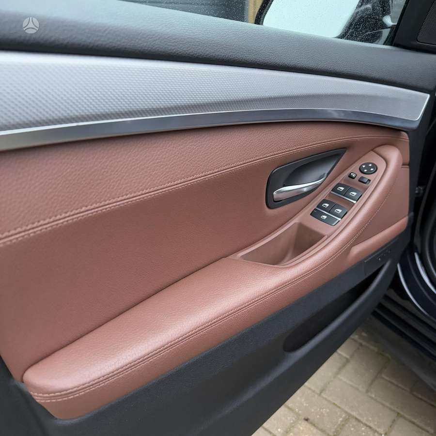 BMW 550, 4.4 l., Седан