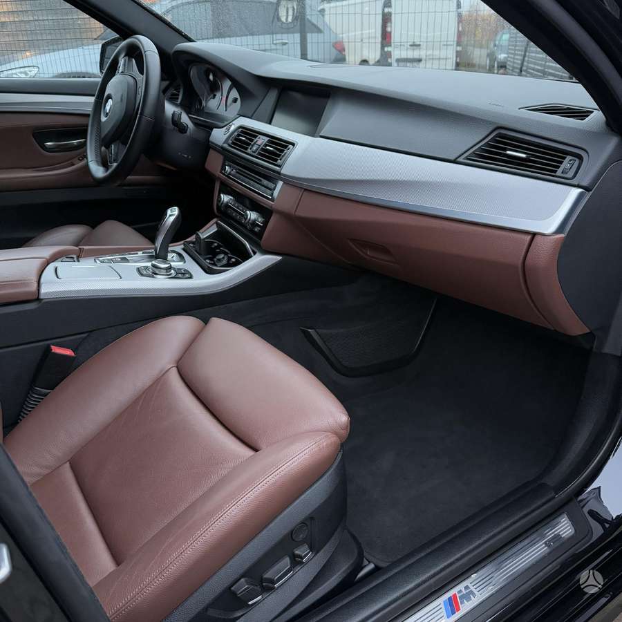 BMW 550, 4.4 l., Седан