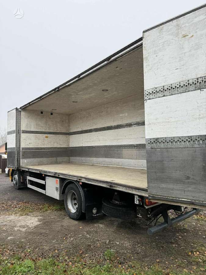 Volvo FM 300, isothermal trucks
