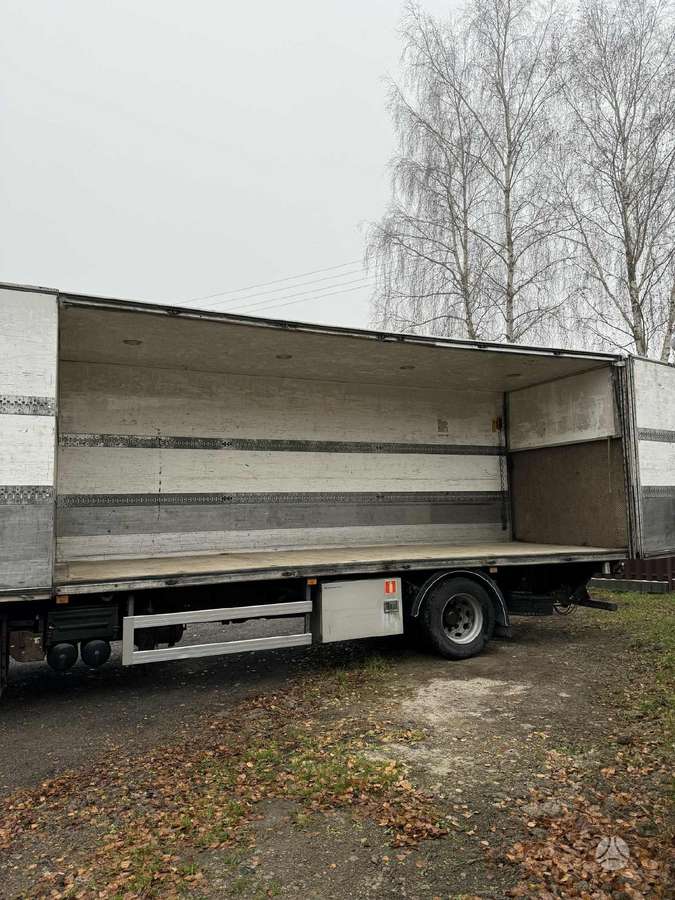 Volvo FM 300, isothermal trucks