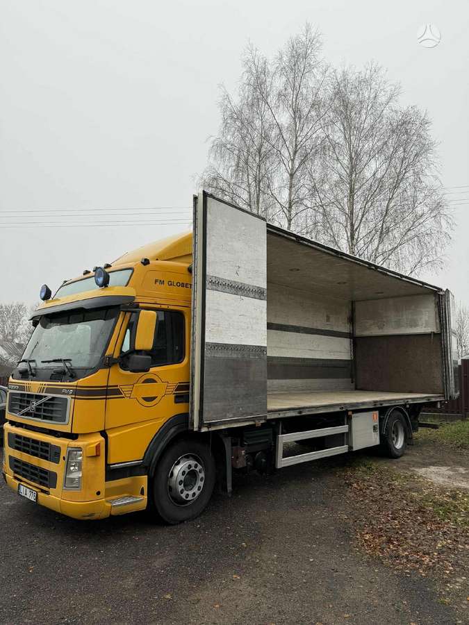 Volvo FM 300, isothermal trucks
