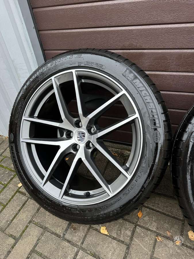 Porsche Macan, lengvojo lydinio, R20