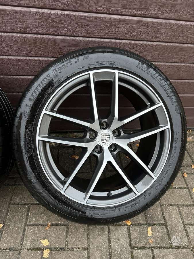 Porsche Macan, lengvojo lydinio, R20