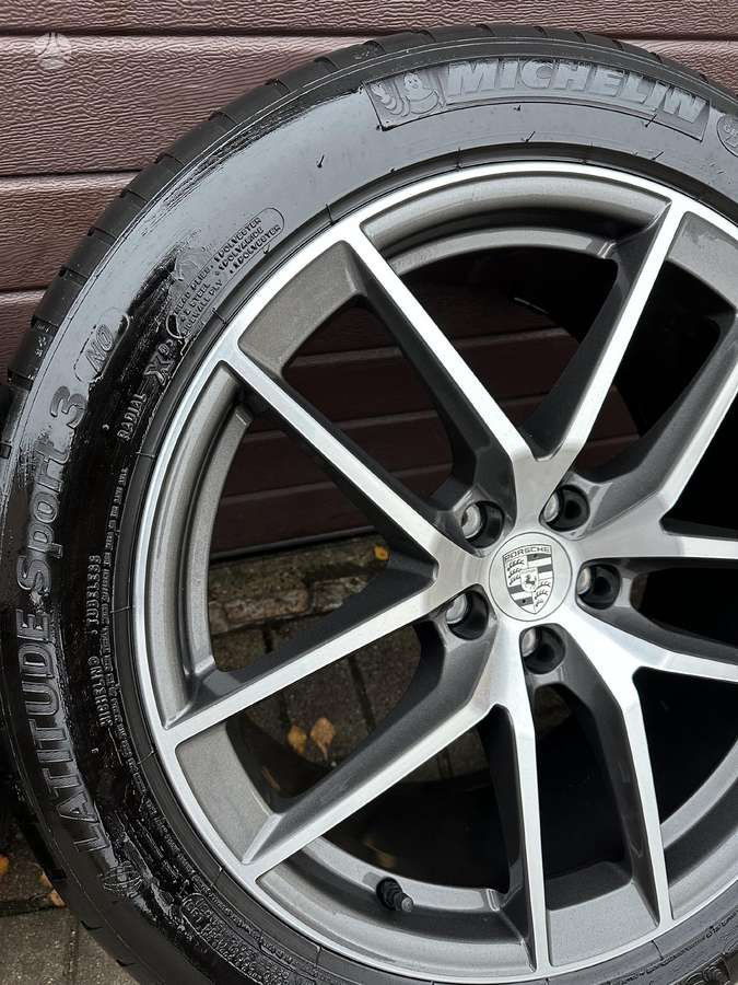 Porsche Macan, lengvojo lydinio, R20