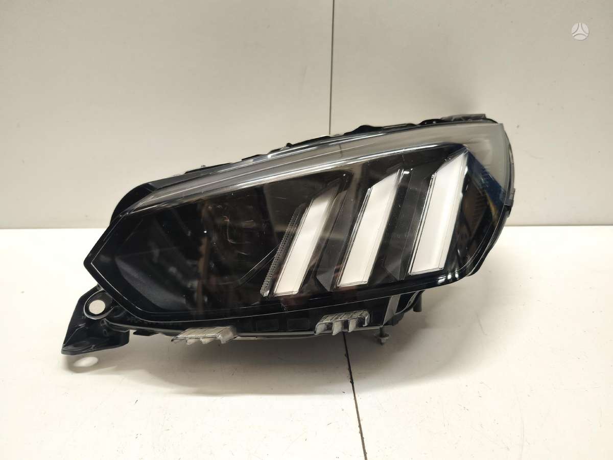 Peugeot 208, 9841642080