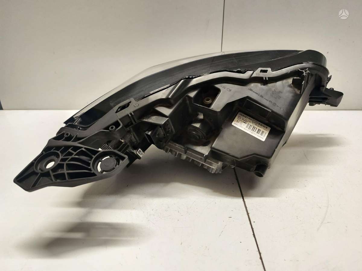 Peugeot 208, 9841642080