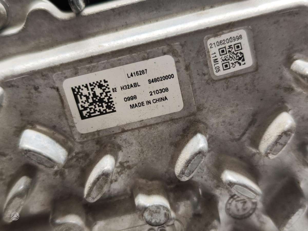 Peugeot 208, 9841642080
