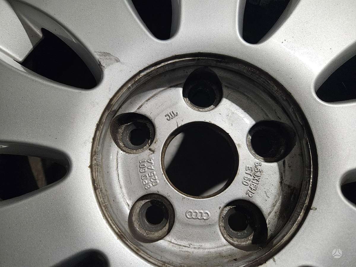 Audi A3, lengvojo lydinio, R16