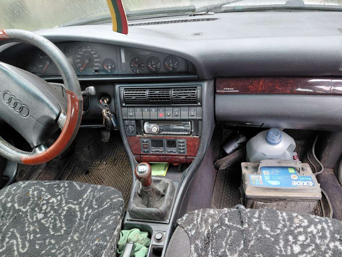 Audi A6, Jjjj, Variklis gęras