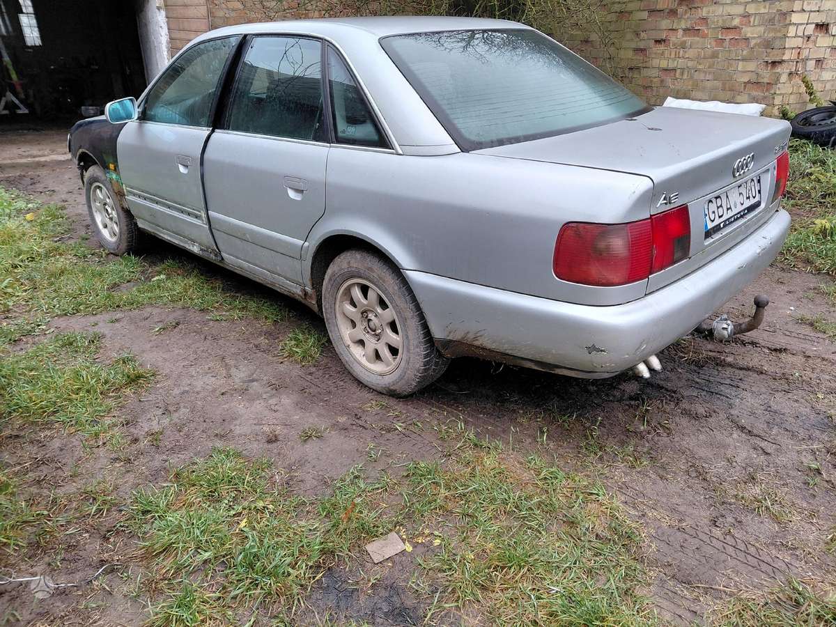 Audi A6, Jjjj, Variklis gęras