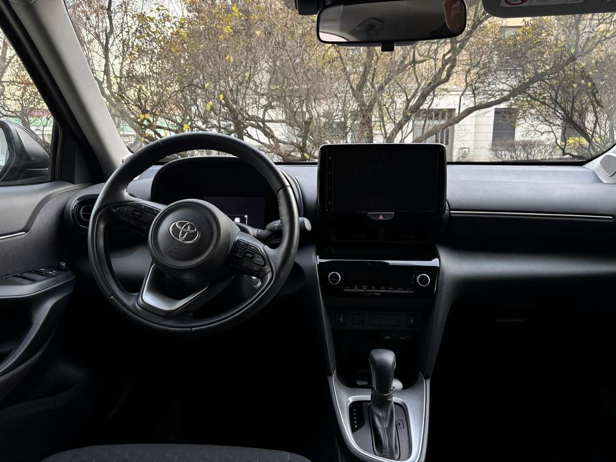 Toyota Yaris Cross, off-road / crossover
