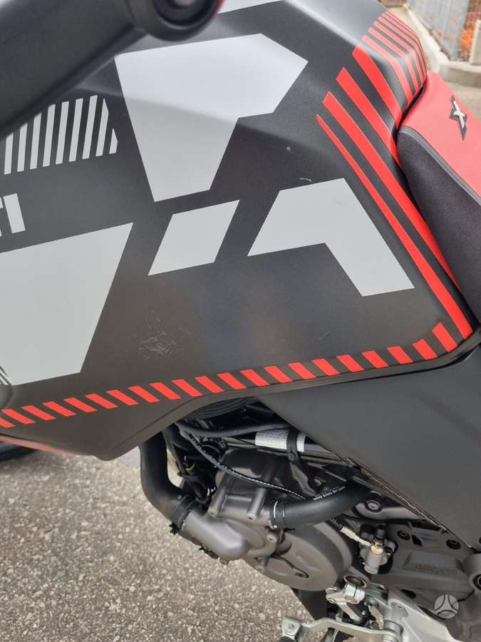 Ducati DesertX 937cc, krosa / enduro