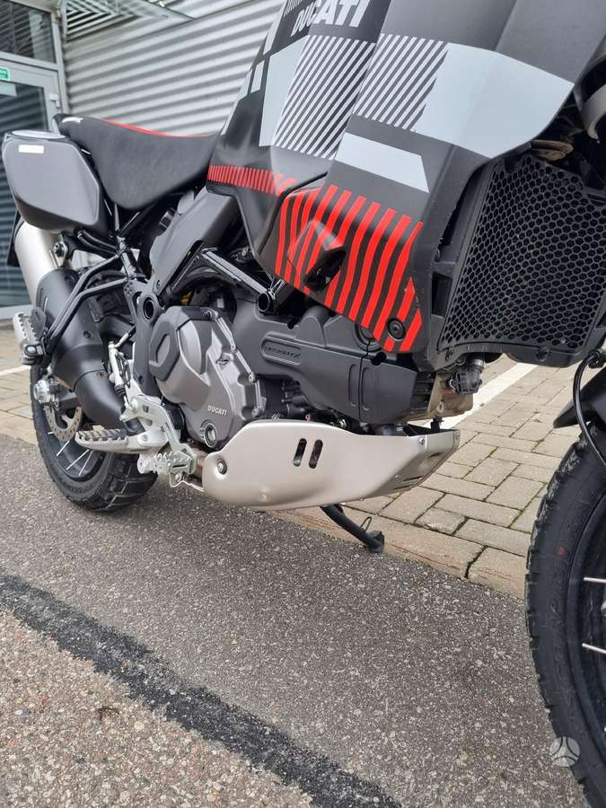 Ducati DesertX 937cc, krosa / enduro
