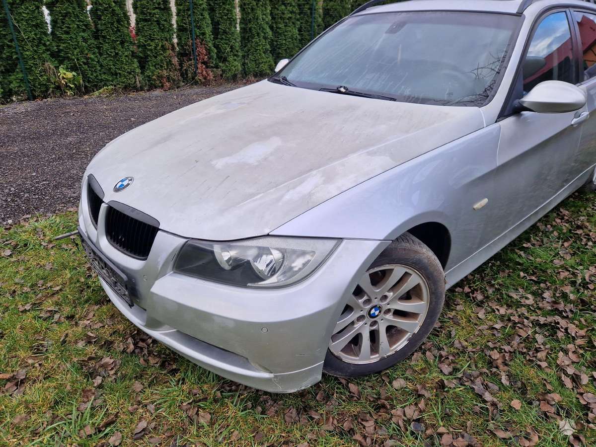 BMW 320 Dalimis