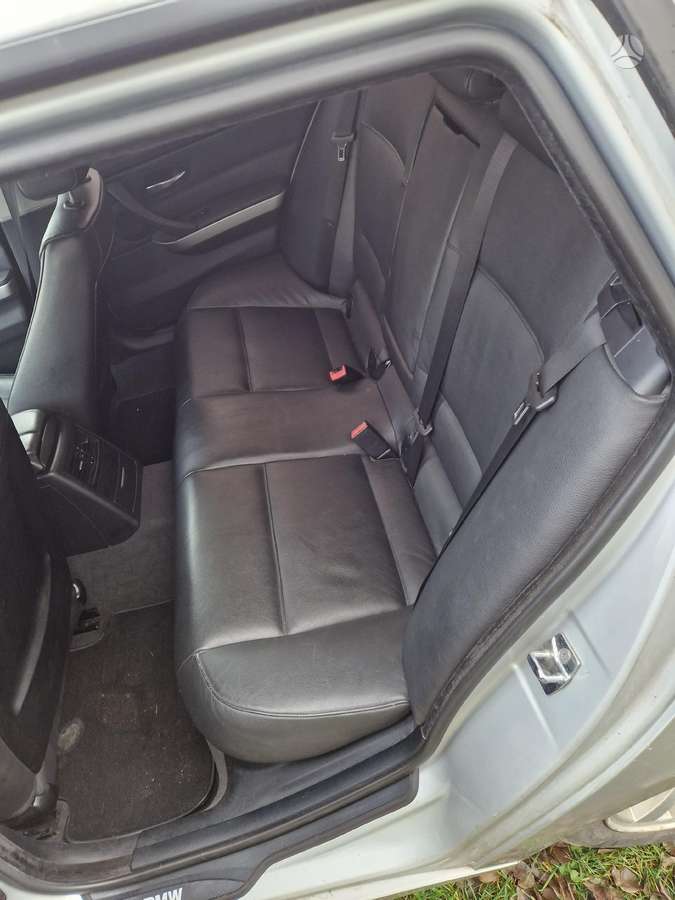 BMW 320 Dalimis
