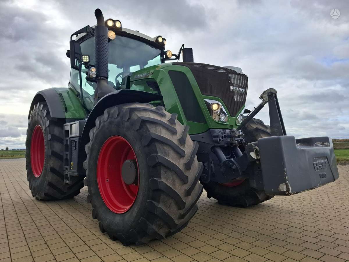 Fendt 828 ProfiPlus, traktoriai