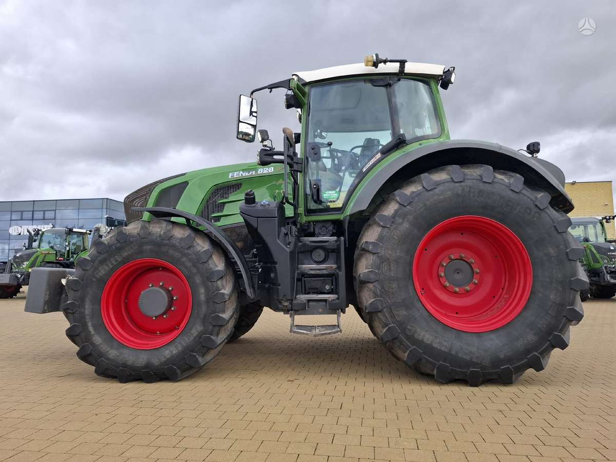 Fendt 828 ProfiPlus, tractors