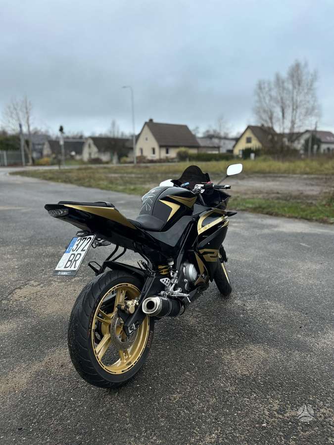 Yamaha YZF 125cc, superbikes