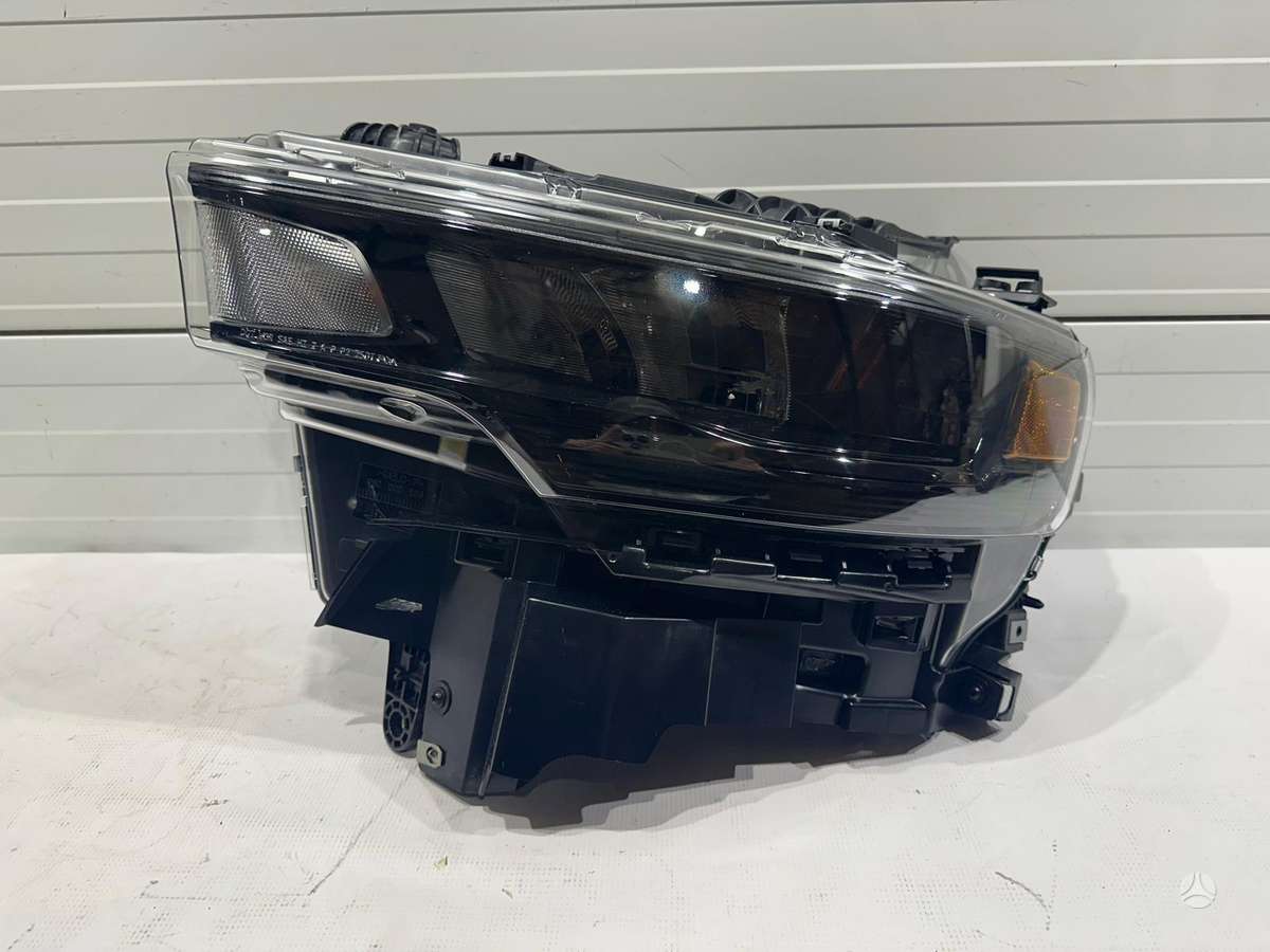 Dodge Ram, 68666442AA / 68666443AA, lights