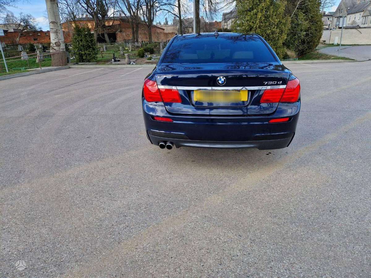 BMW 730 rezerves daļās. Dalimis