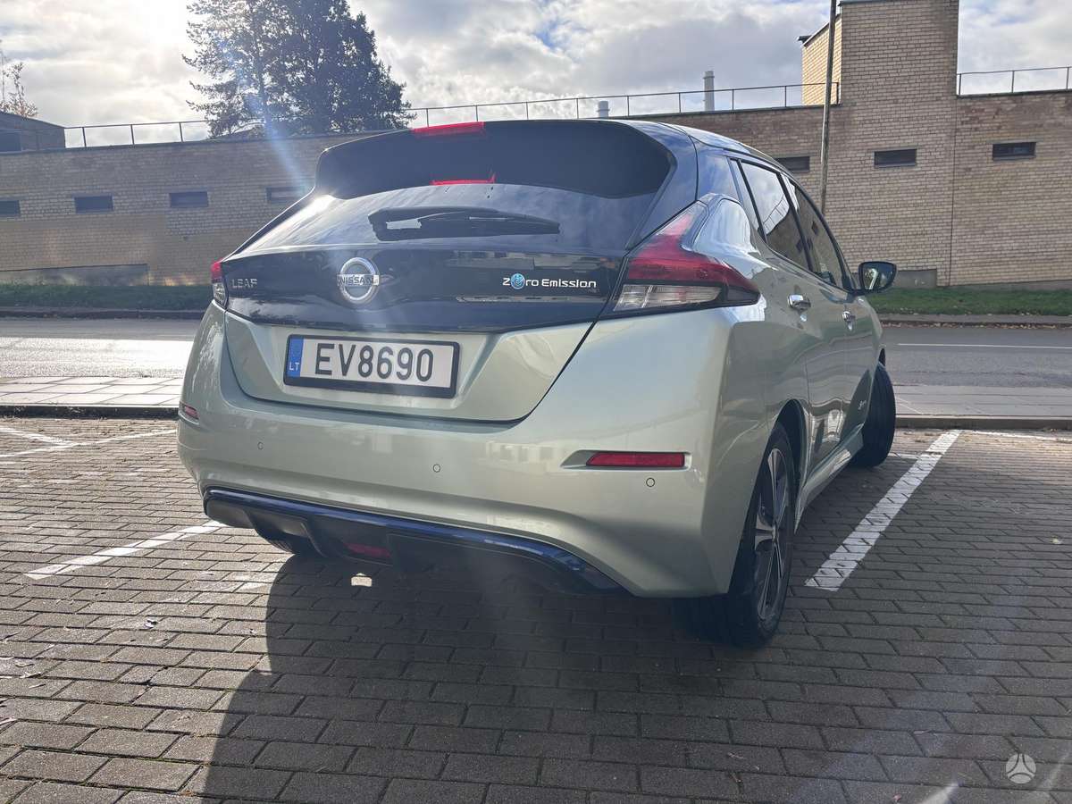 Nissan Leaf, 40 kWh, hatchback