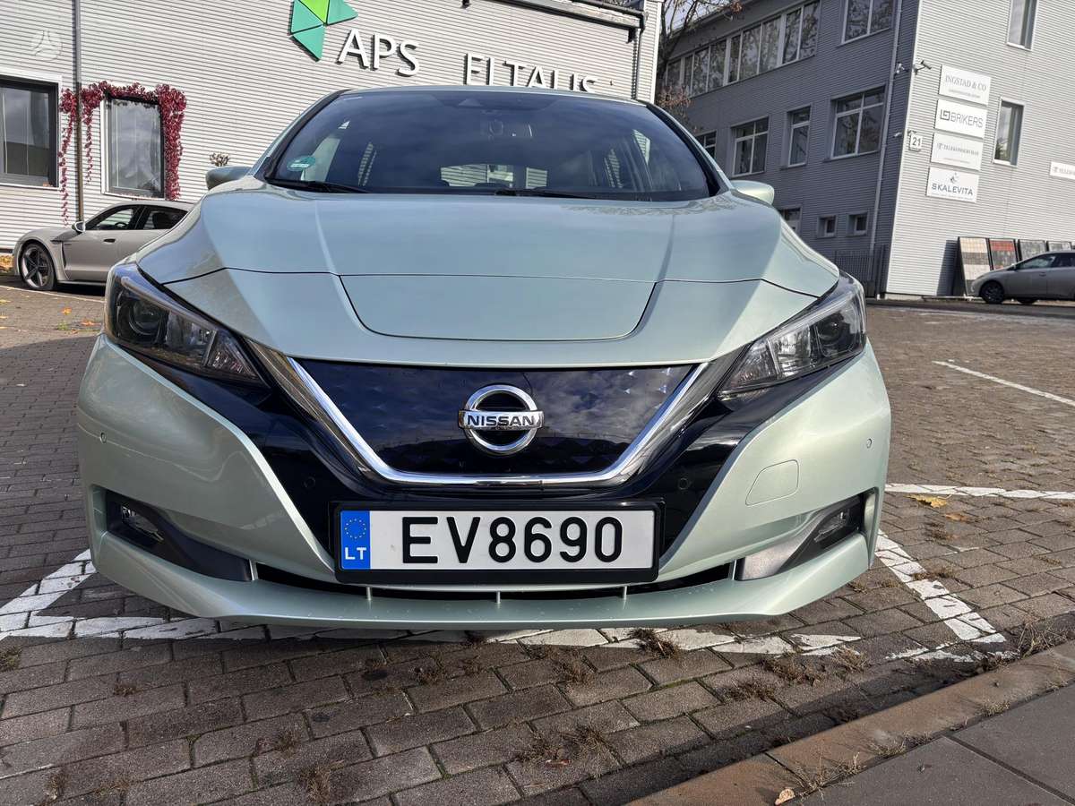 Nissan Leaf, 40 kWh, hatchback