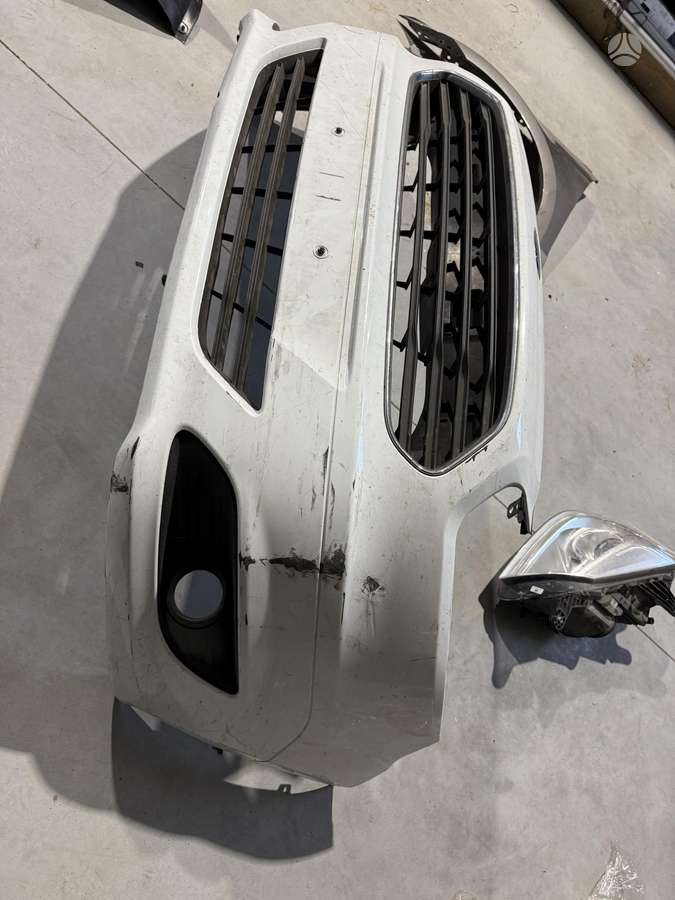 Ford Transit Connect bamperi