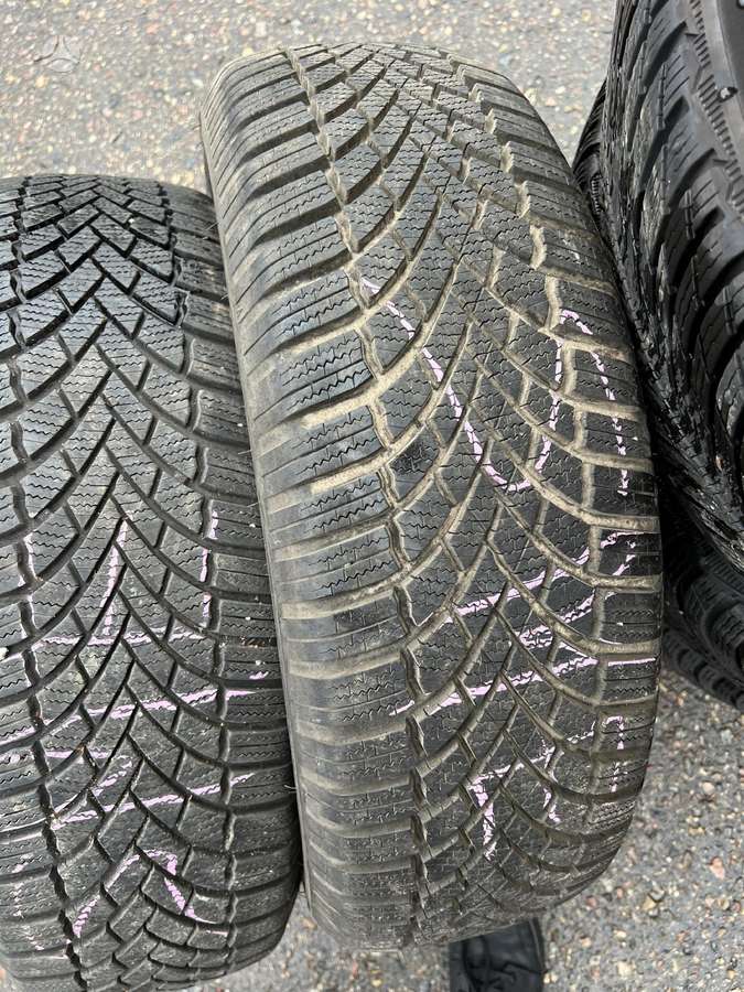 Bridgestone Blizzak LM005, winter 215/70 R16