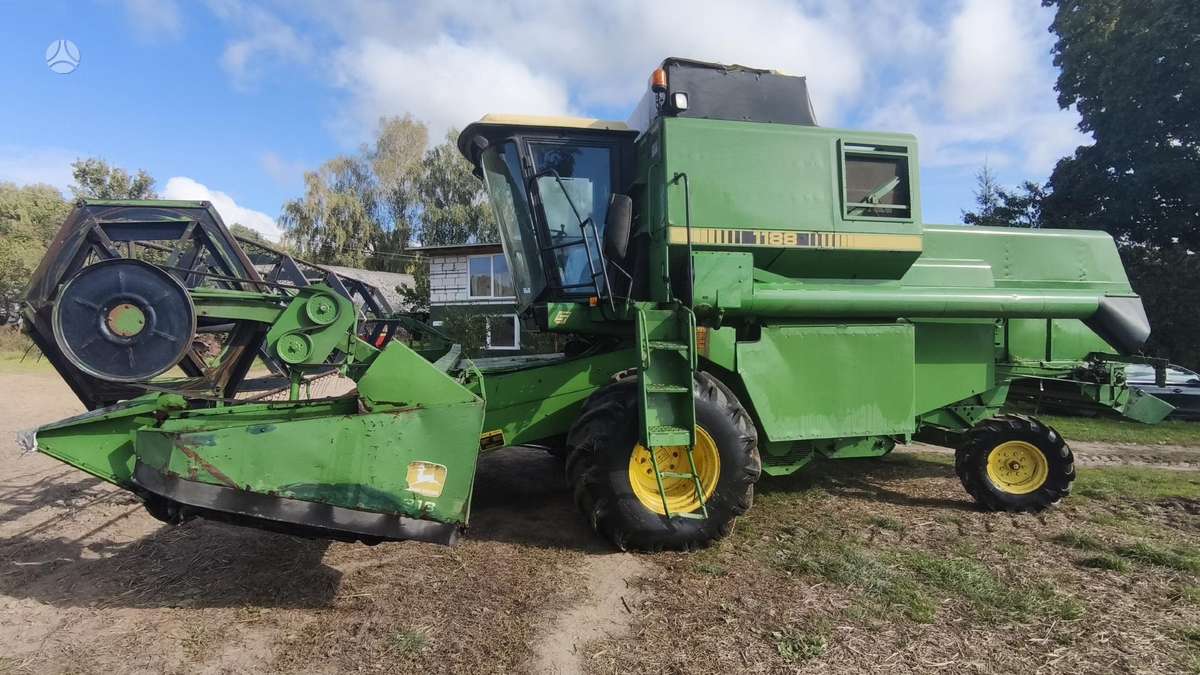 John Deere 1188, kombaini