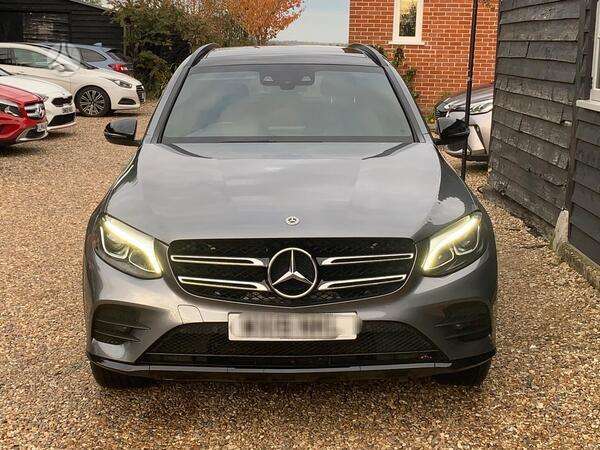 Mercedes-Benz GLC220 dalimis