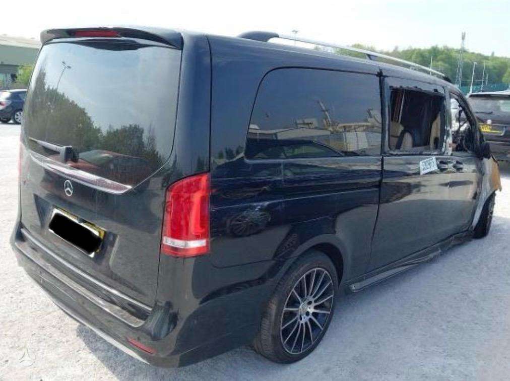 Mercedes-Benz V klasė Dalimis