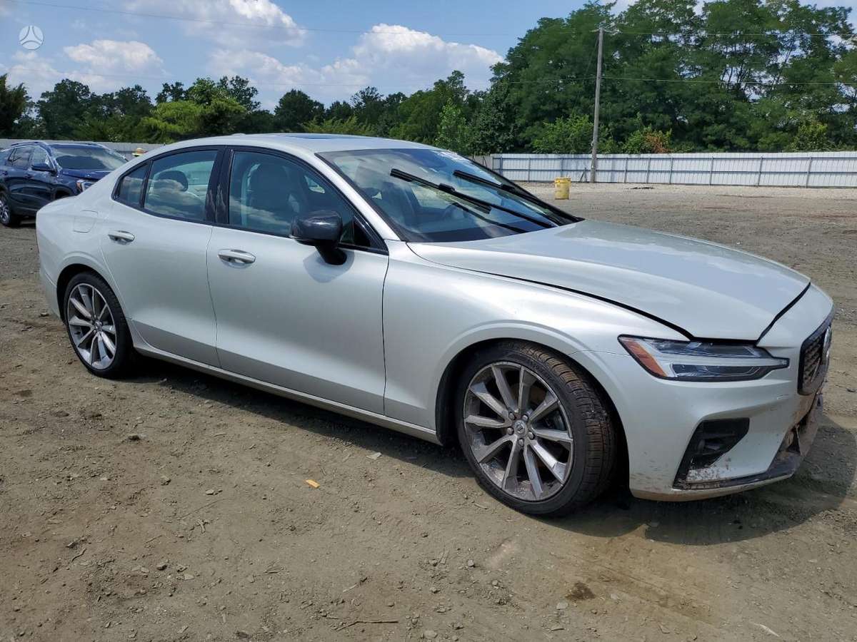 Volvo S60 for parts. Awd