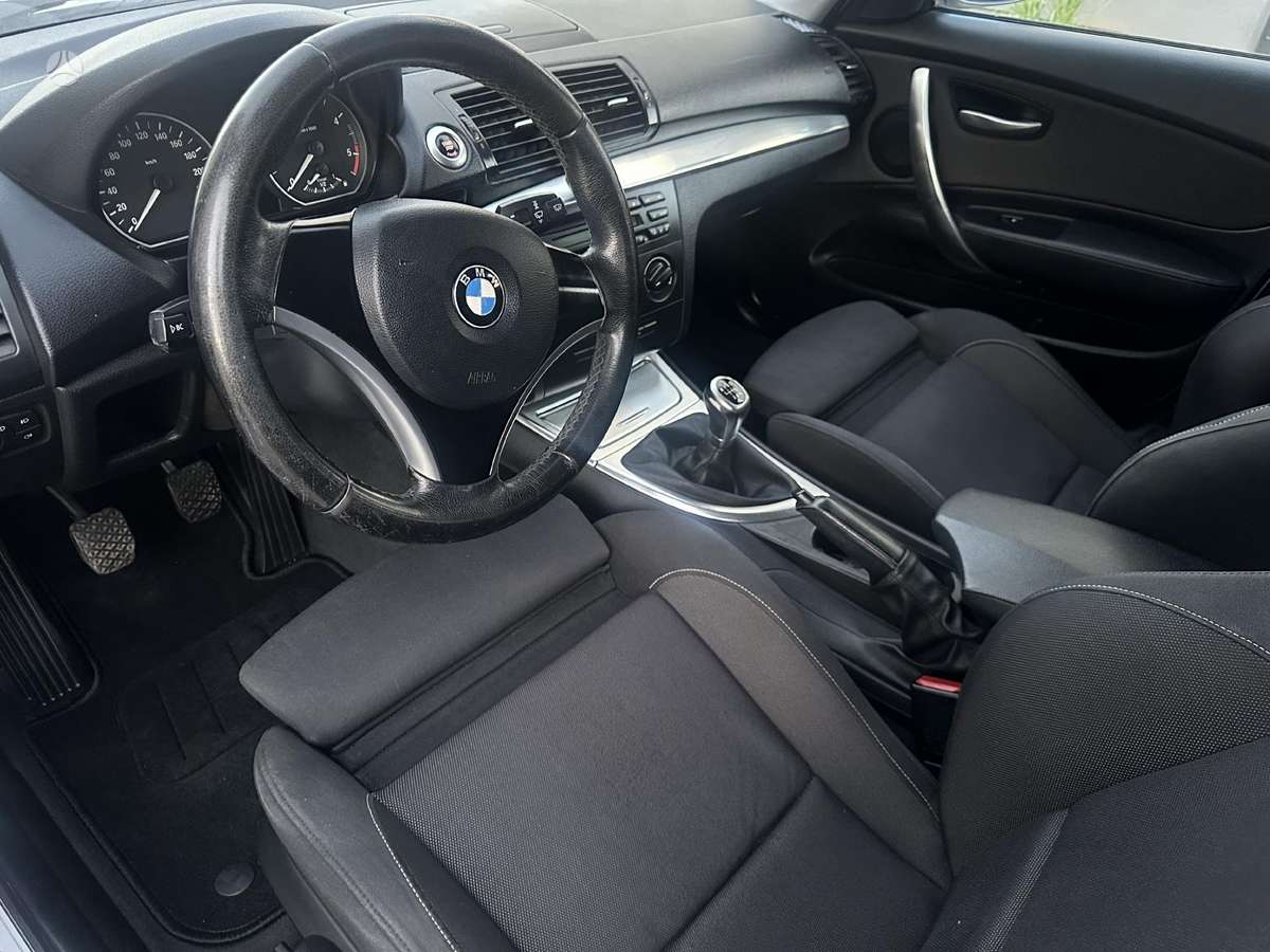 BMW 118, 2.0 l., hatchback