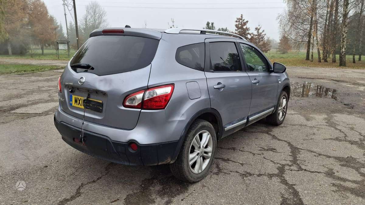 Nissan Qashqai+2 по частям