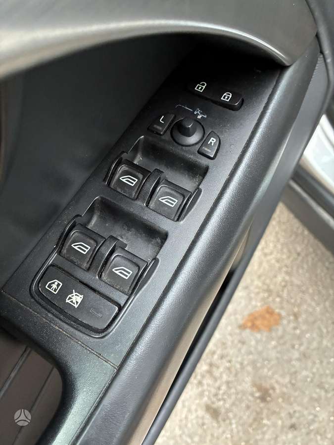 Volvo V70, 2.4 l., universalas