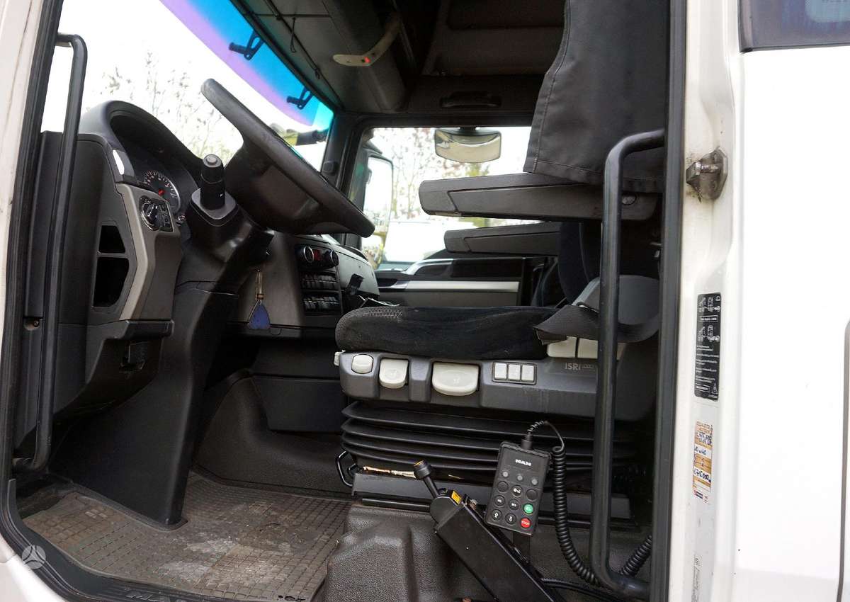 MAN TGX 18.480 E4 A/T RETARDER, double sleeper